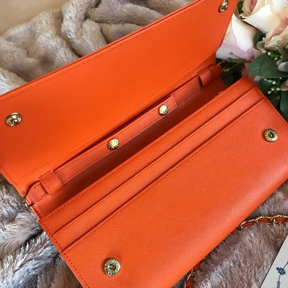 Prada Saffiano Wallet Sold Out Everywhere! - Picture 3 of 8